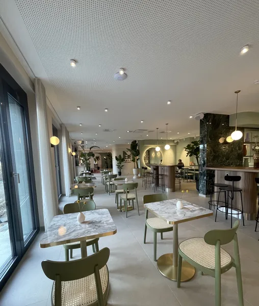 Perfekt für Pendler & Studierende: Einzugsbereiter Luxus auf 22 m² — photo 1